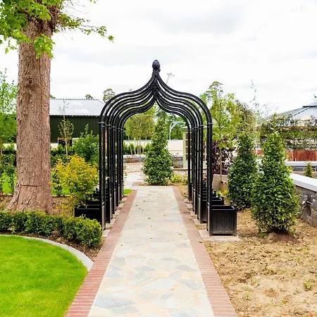 Queens Brook Apartment *